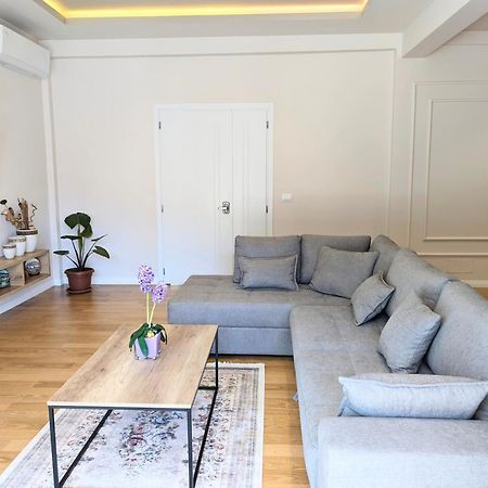 Villa With Garden And Veranda Берат Экстерьер фото