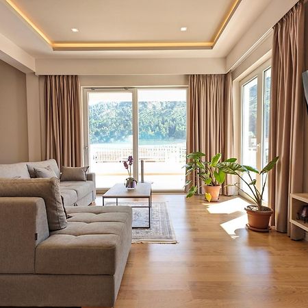 Villa With Garden And Veranda Берат Экстерьер фото
