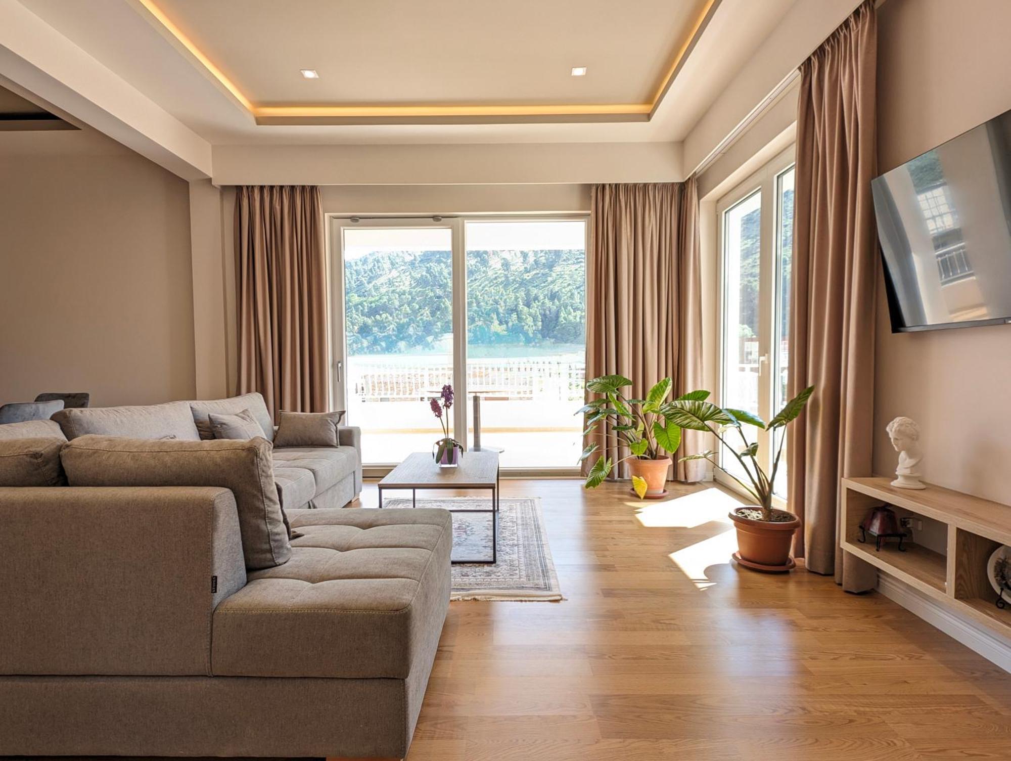 Villa With Garden And Veranda Берат Экстерьер фото