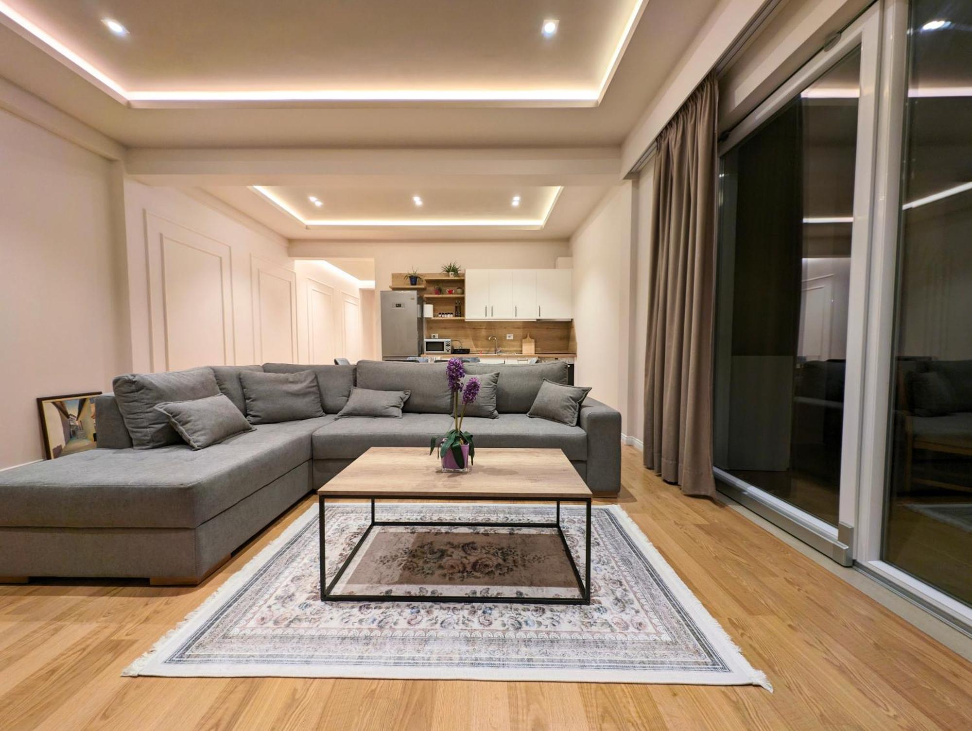 Villa With Garden And Veranda Берат Экстерьер фото